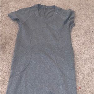 Lululemon top